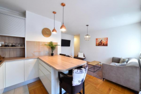 LoLu Two Bedroom Apartment Parking
